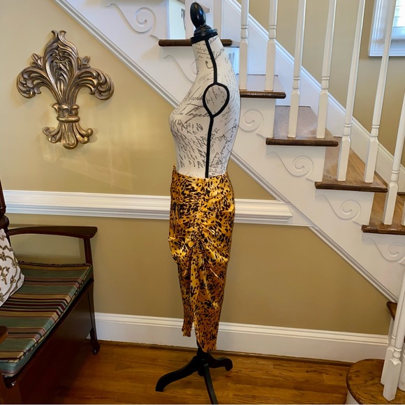 Buddy Love satin leopard print midi skirt - Picture 10 of 12